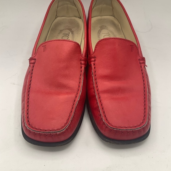 “TOD’S” GOMMINO Red Leather Slip On Driving Style Studded Detail Loafer. - Picture 3 of 16